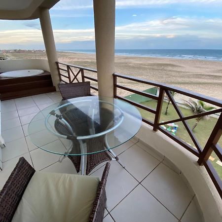 Beachfront Apt & Jacuzzi Taiba Exterior photo