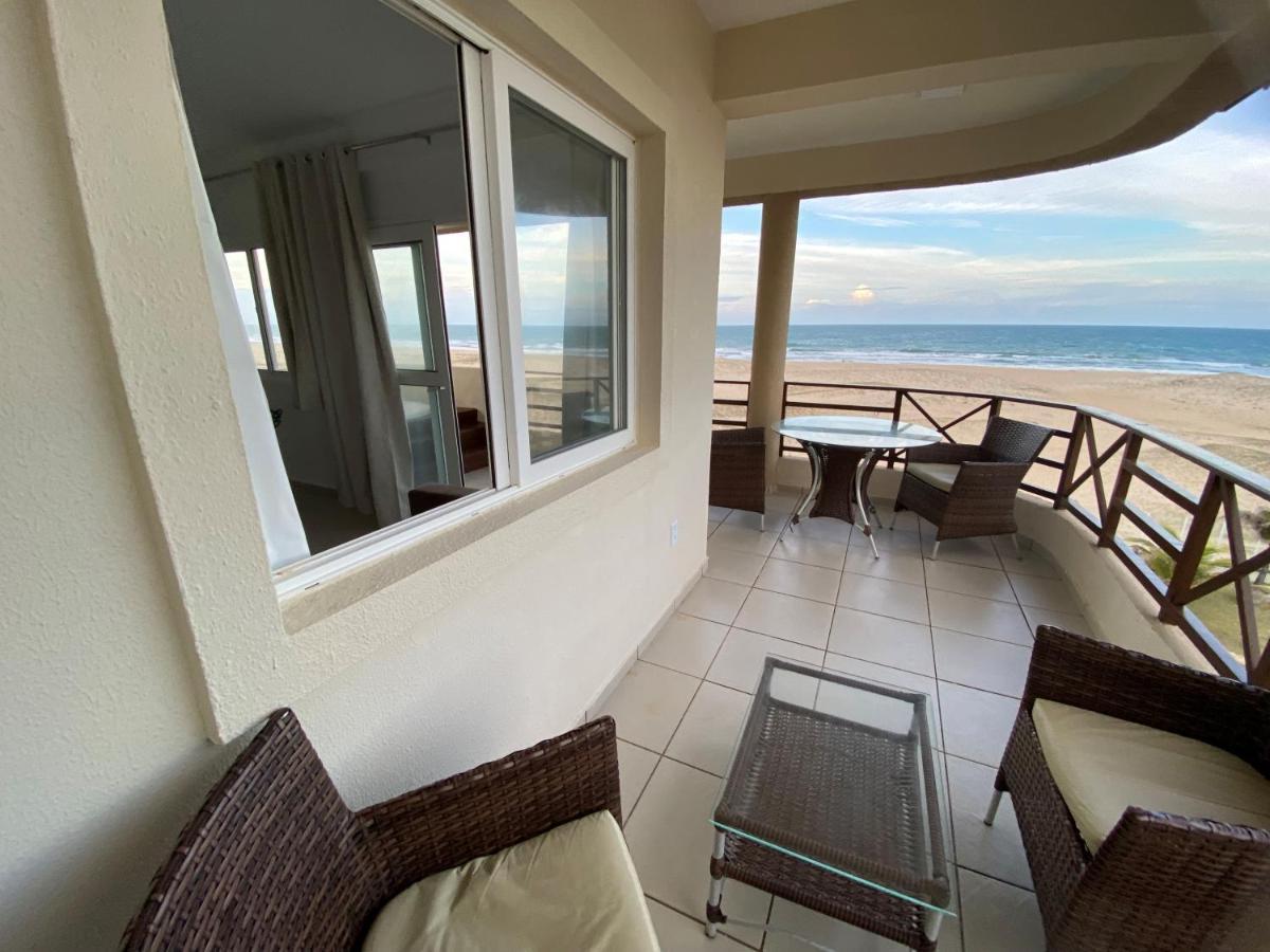 Beachfront Apt & Jacuzzi Taiba Exterior photo