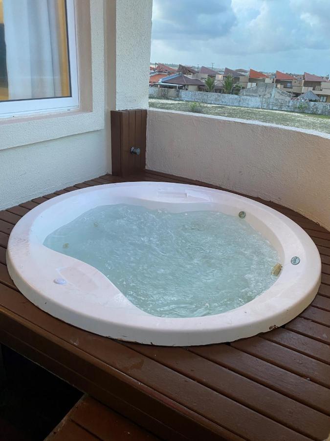 Beachfront Apt & Jacuzzi Taiba Exterior photo